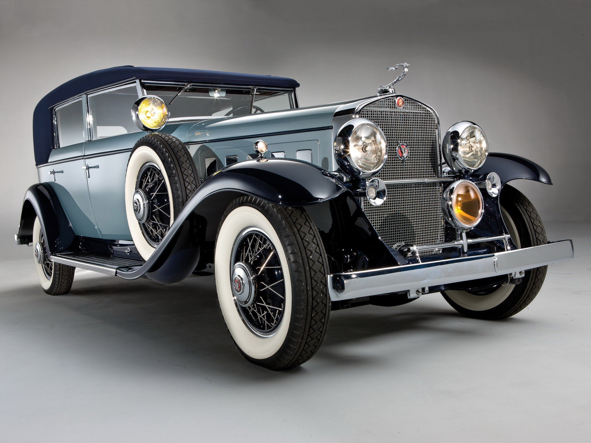 Front view of the antique car